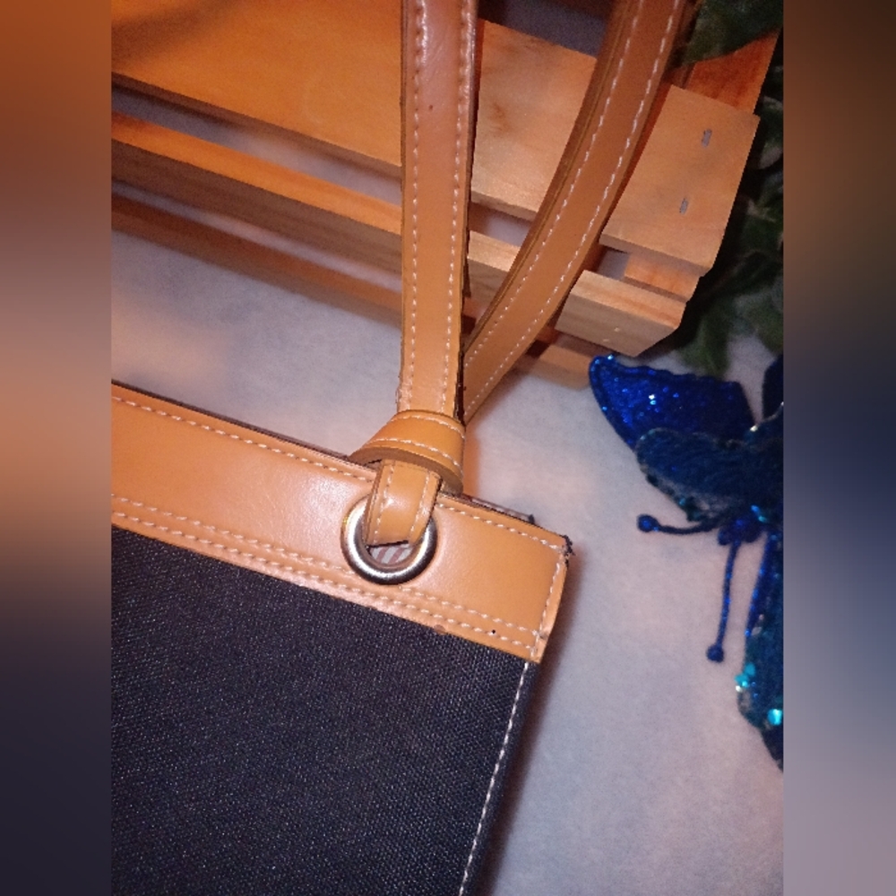 Kate Spade (New York) Black and Tan Leather Handbag - Picture 13 of 16